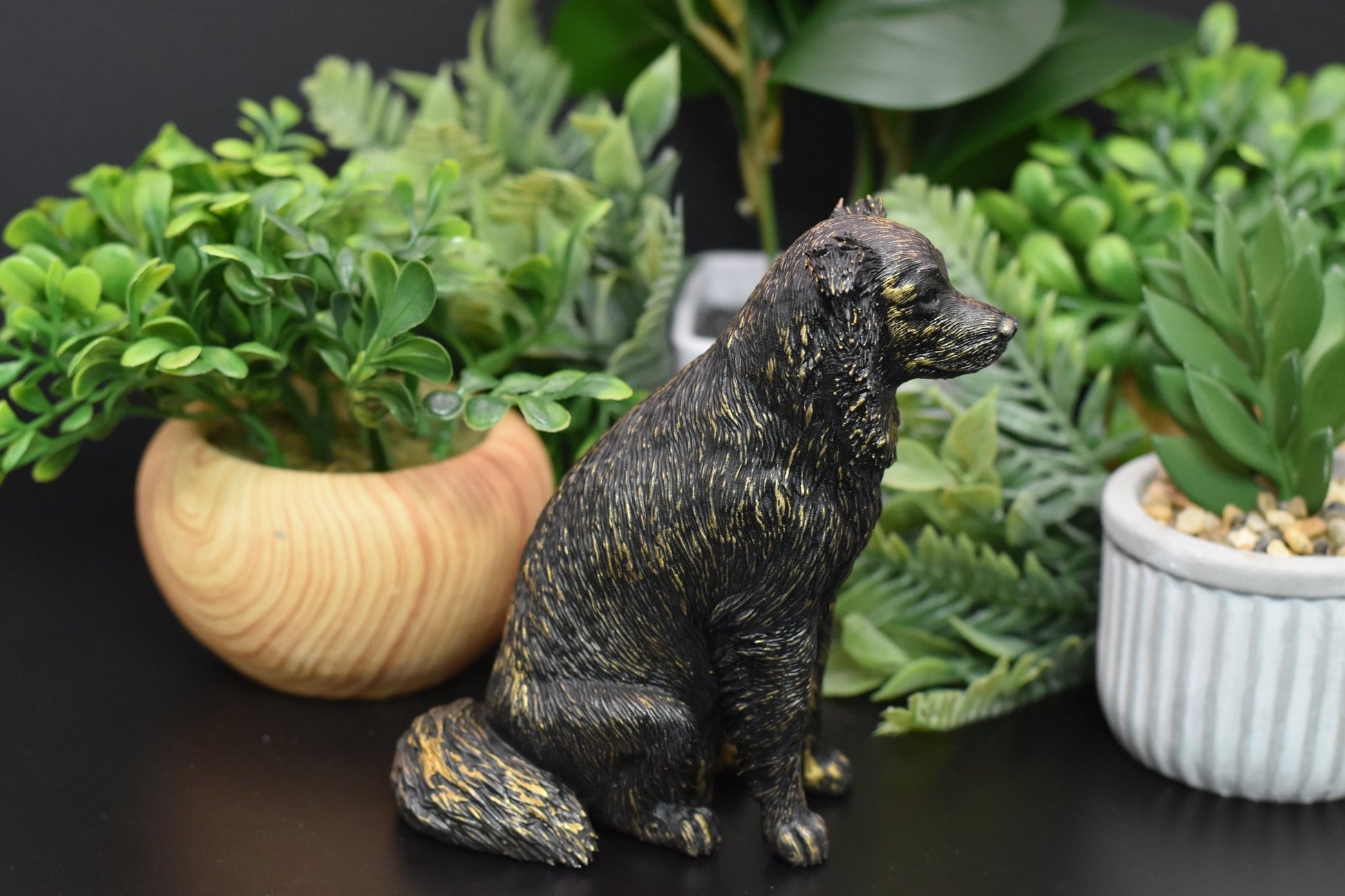 Retriever Sitting Statue - Furever Figures