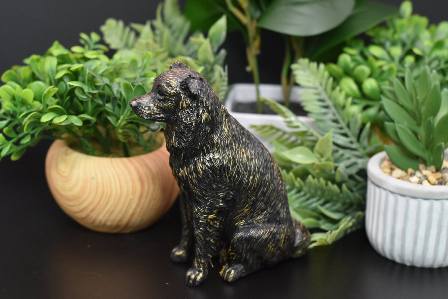 Retriever Sitting Statue - Furever Figures