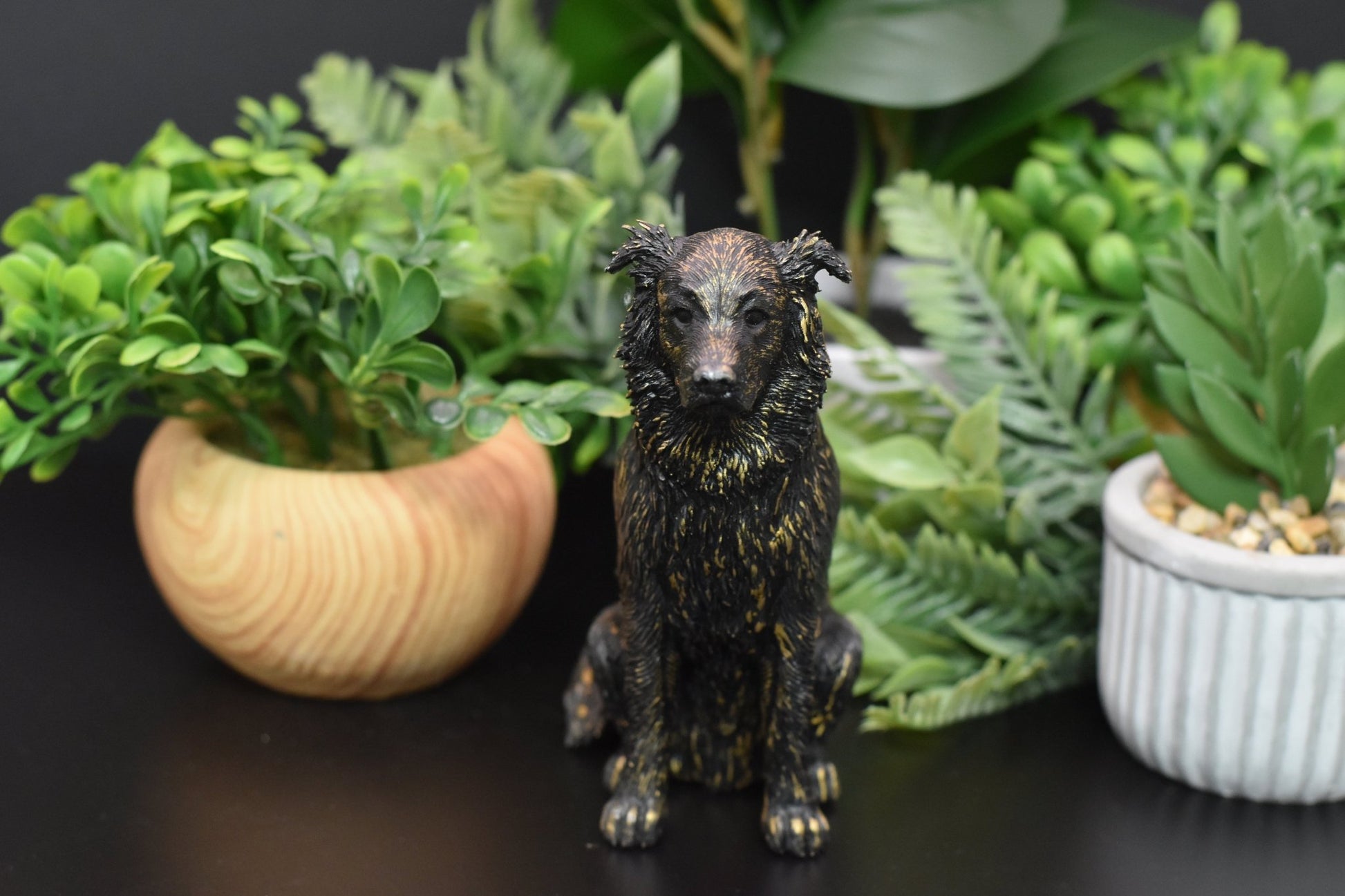 Retriever Sitting Statue - Furever Figures